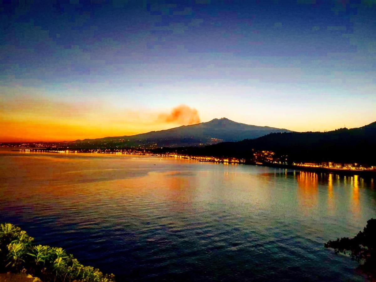 Blue Lagune Taormina Mare Екстер'єр фото